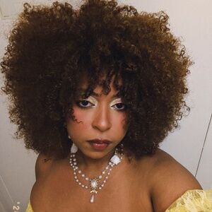 Meet your Posher, Kiyiana